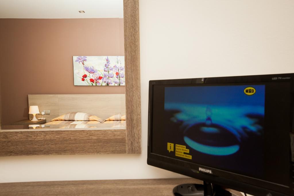 Crystallo Aparthotel Paphos