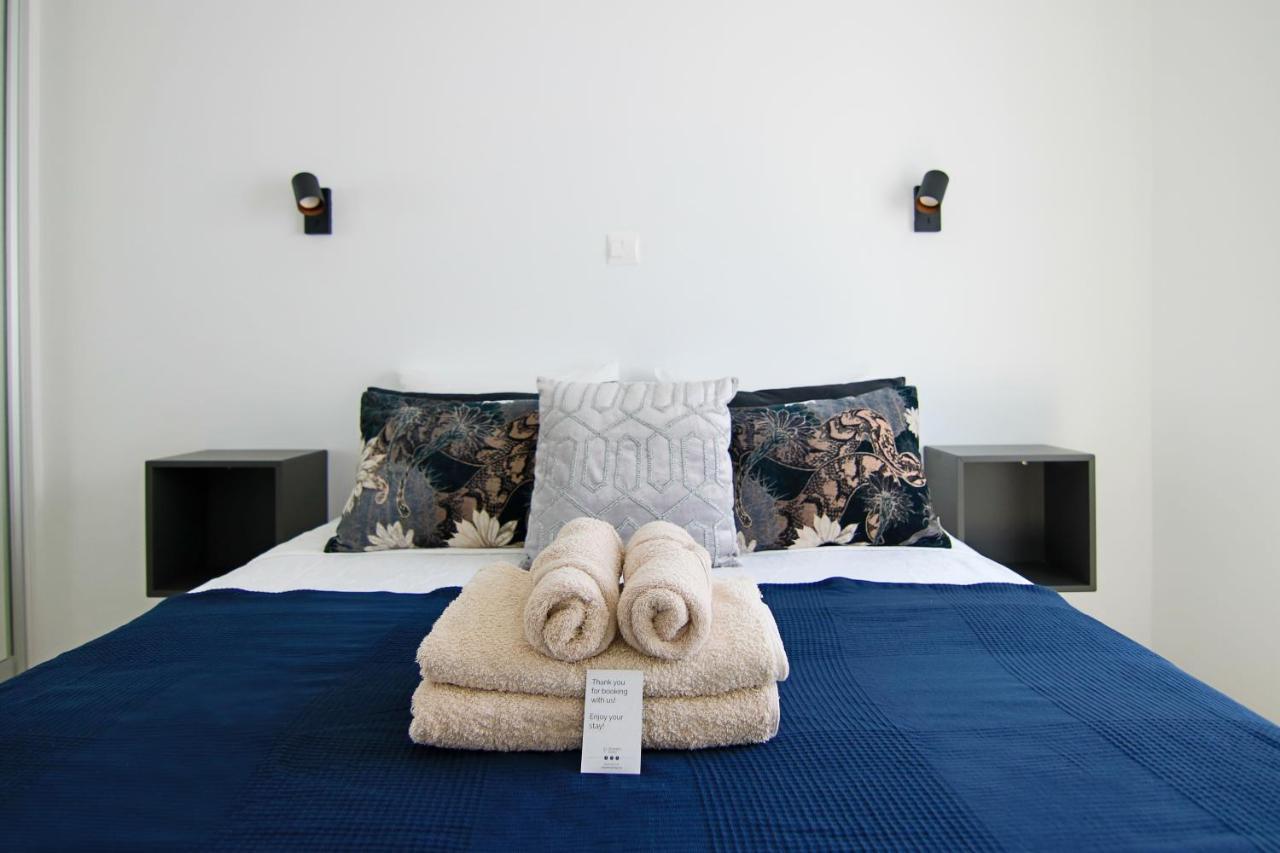 Phaedrus Living: Seaside Luxury Flat Lighthouse 62 *