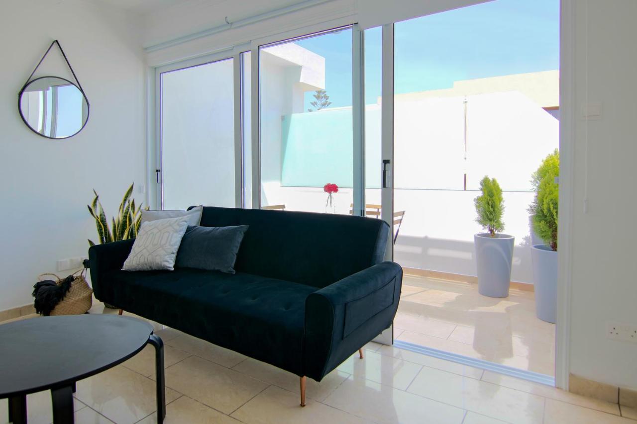 Phaedrus Living: Seaside Luxury Flat Lighthouse 62 * Paphos