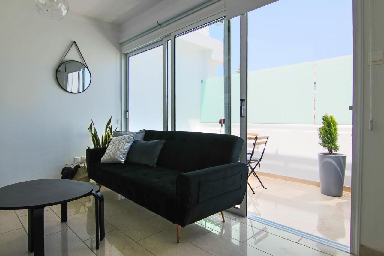 Phaedrus Living: Seaside Luxury Flat Lighthouse 62 Paphos