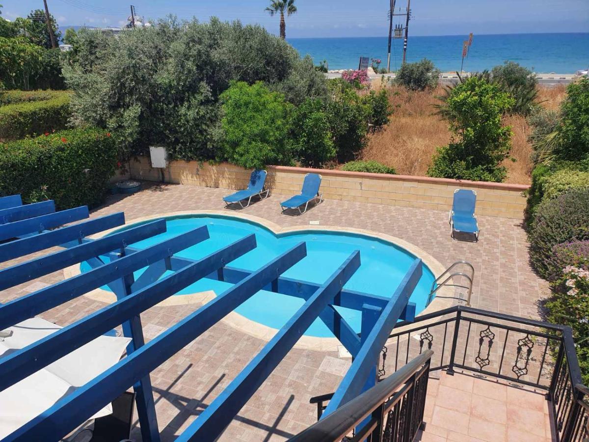 Villa Argaka Beachfront *