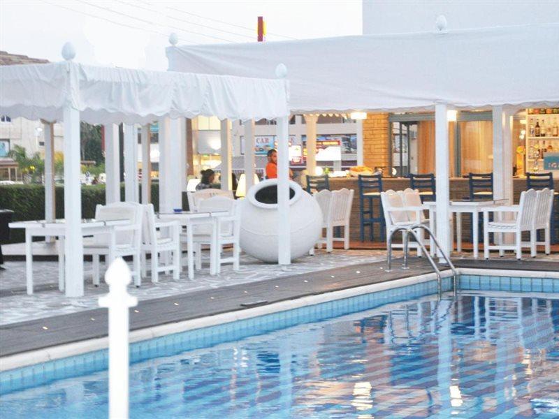 Tasmaria Aparthotel Paphos