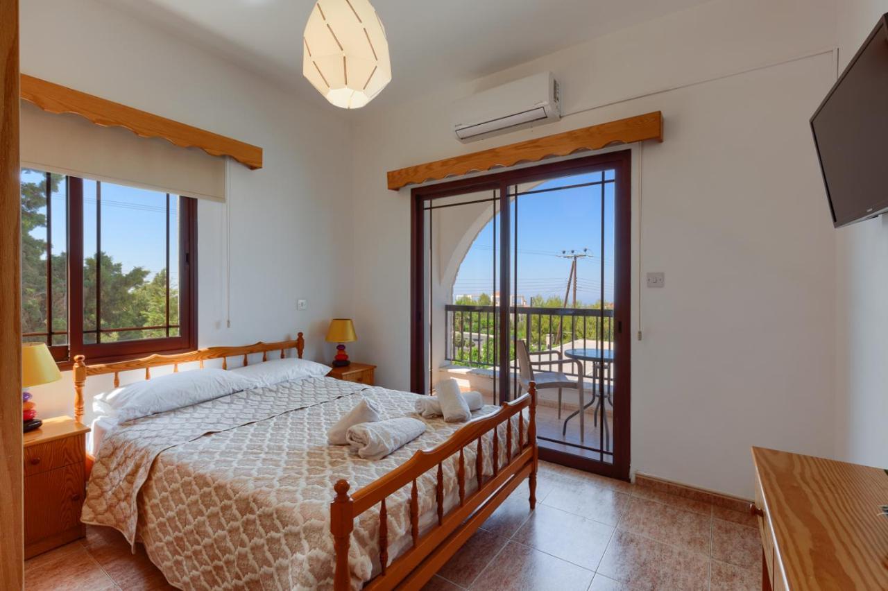 Kyparissos * Paphos
