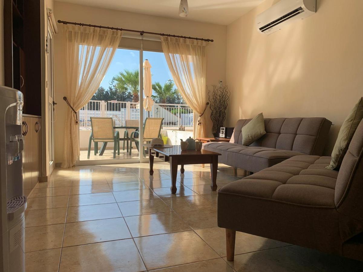 Poolside Ground Floor - B105 Walnut Grove *