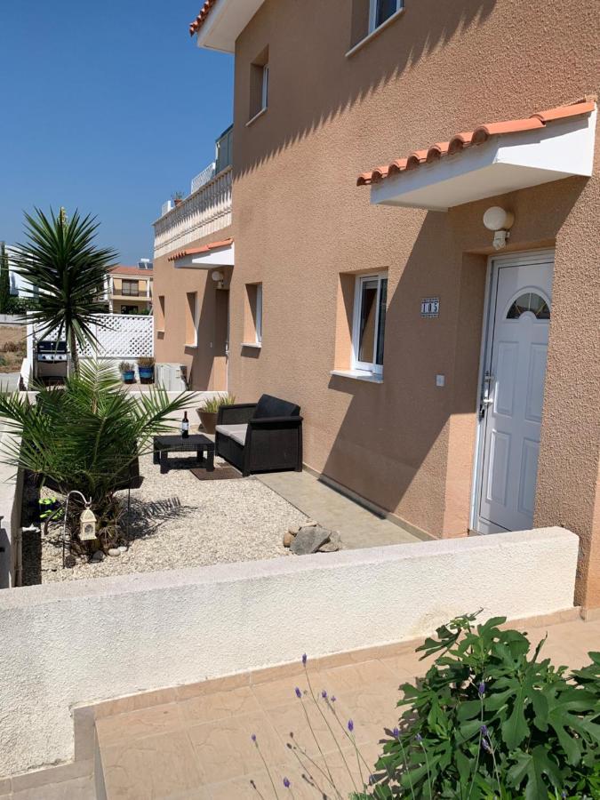 Poolside Ground Floor - B105 Walnut Grove * Paphos
