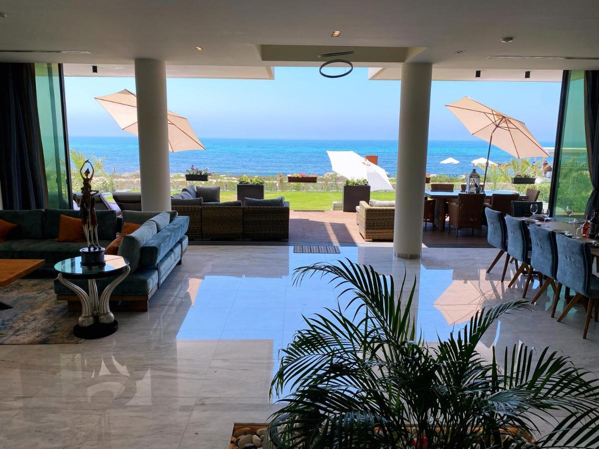 Faros Beach Front Residences No.1, Paphos