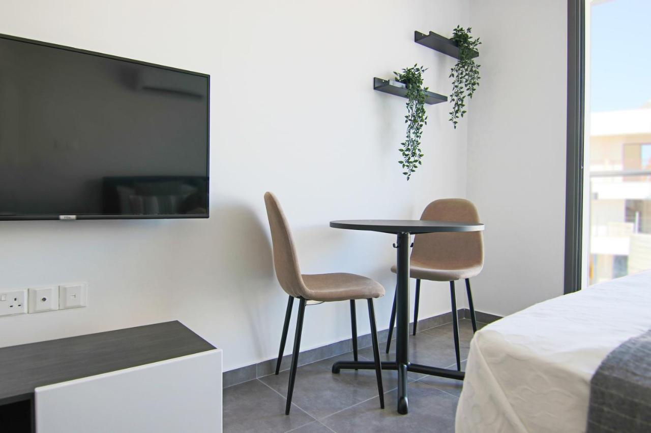 Phaedrus Living: Seaside Luxury Flat Athina 116 *
