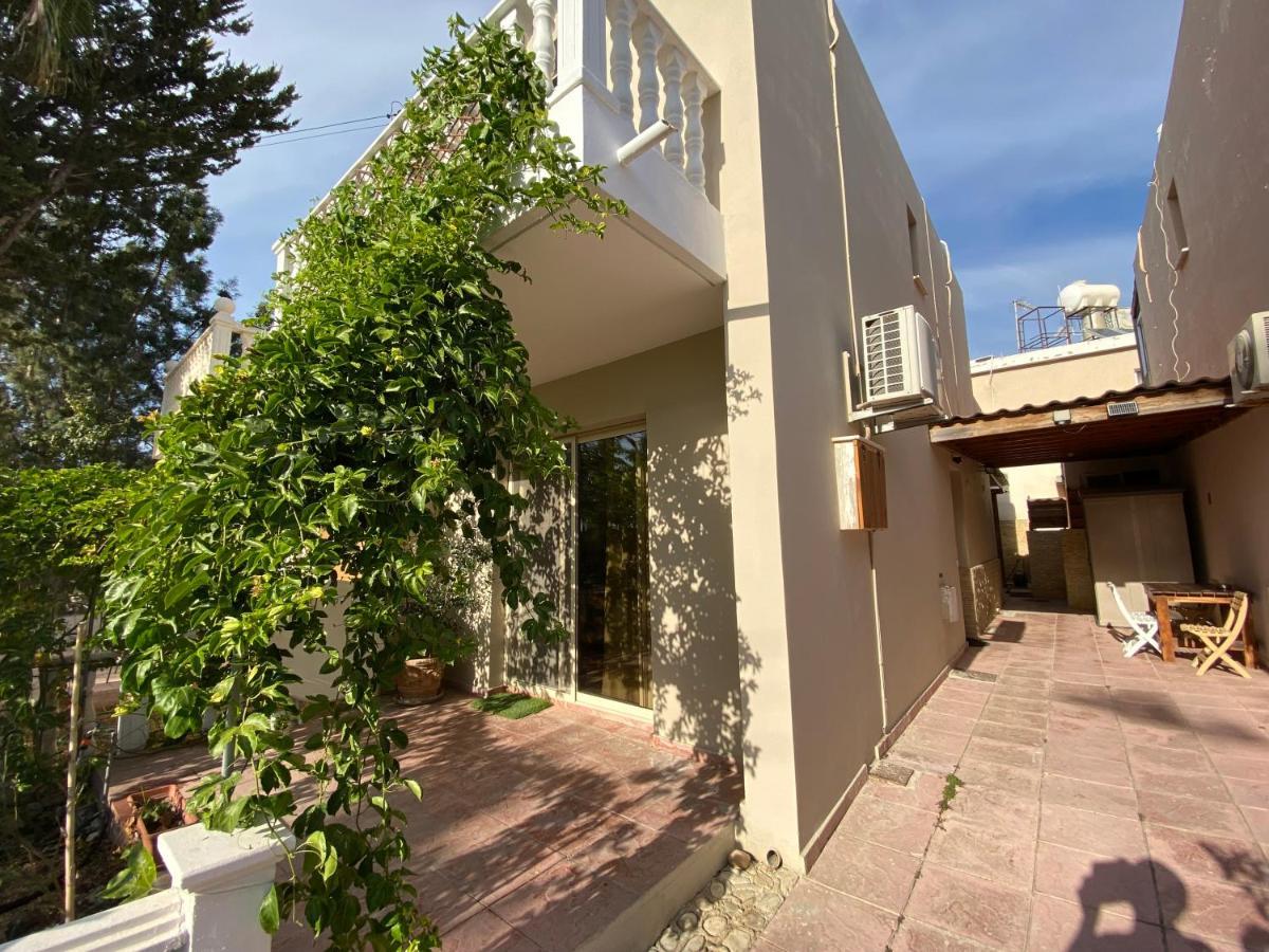Guest house Moutallos Homes