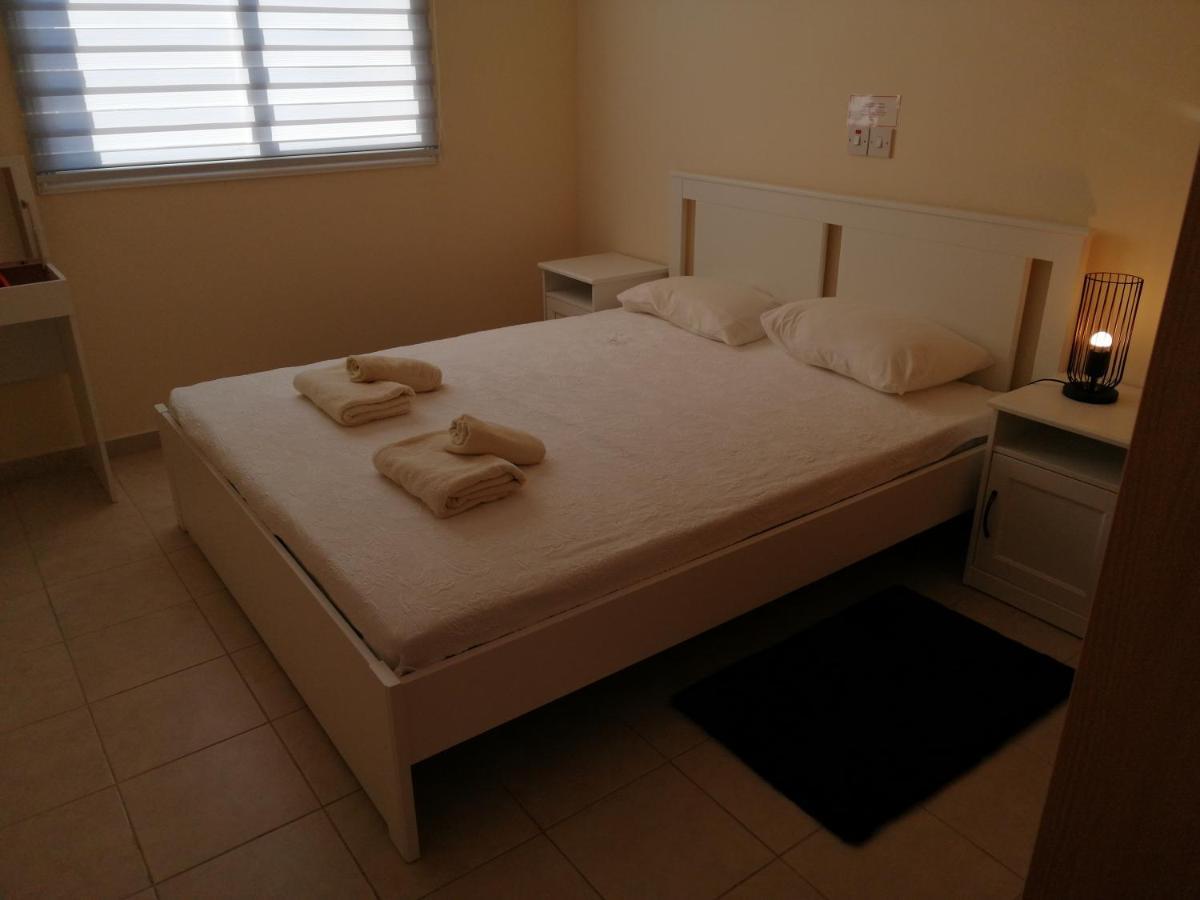 Apartment Rest *