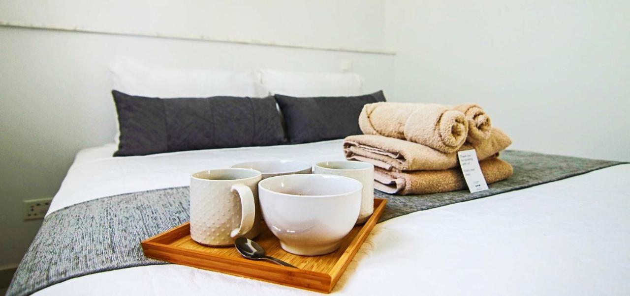 Phaedrus Living - Seaside Executive Flat Harbour 101
