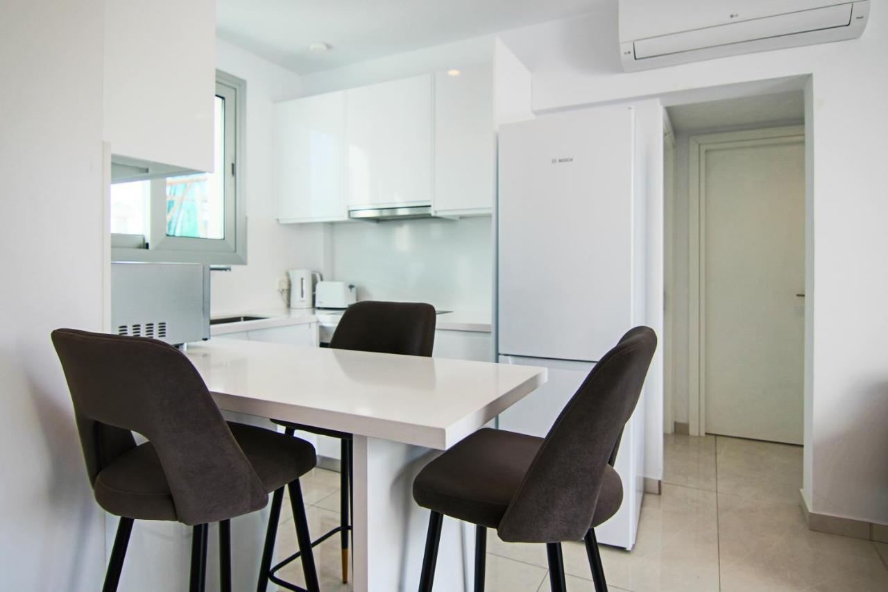 Phaedrus Living - Seaside Executive Flat Harbour 101 * Paphos