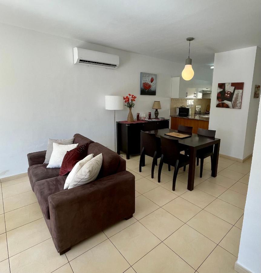 109 Queens Gardens, Apartment *