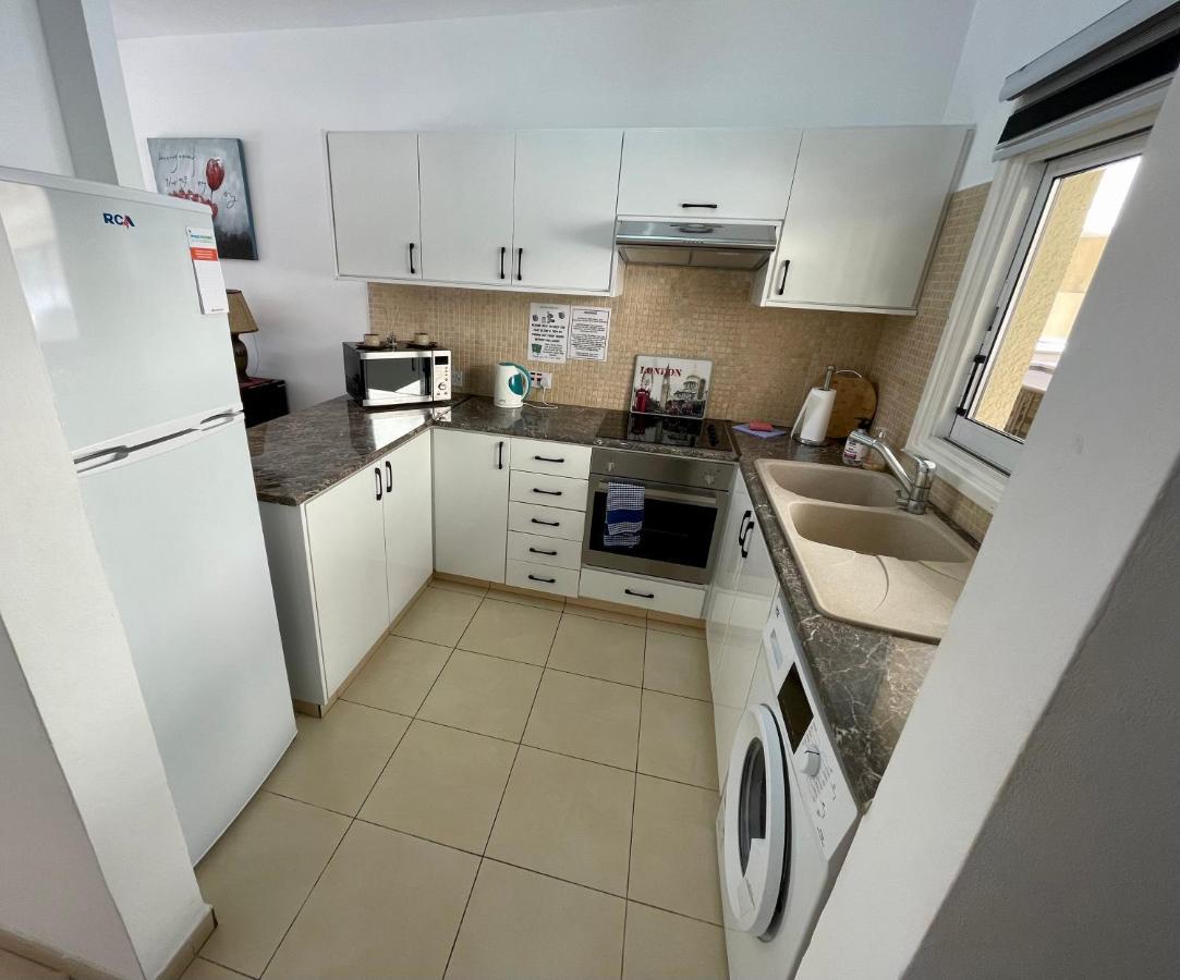 Apartment 109 Queens Gardens, *