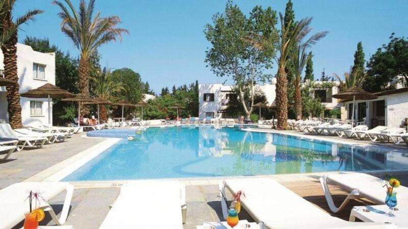 Gardens * Paphos