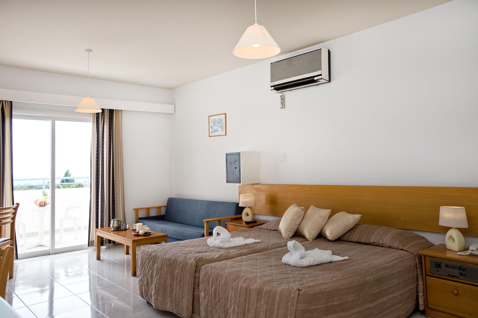Sunny Hill Aparthotel 3*