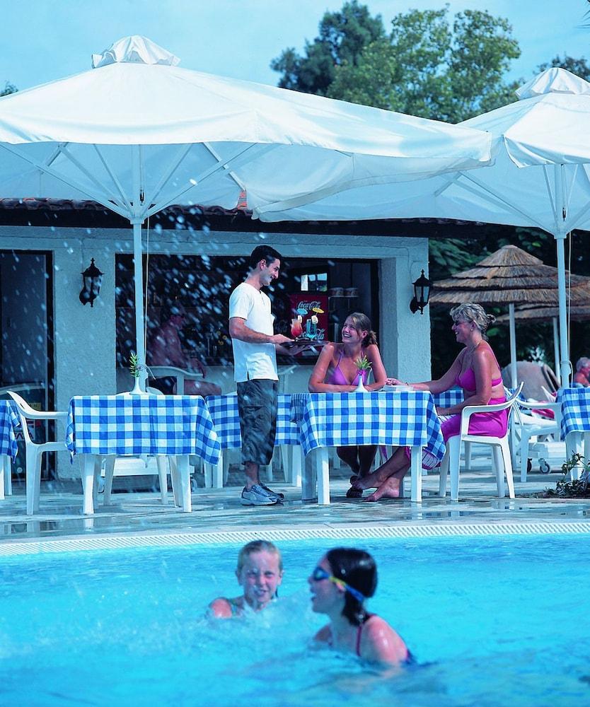 Gardens 3* Paphos