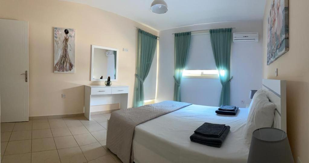 Apartment Royal Seacrest Modern Ground Floor C G 5 *