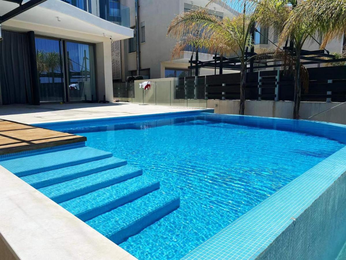 Adonis Beach Villas No.32 *