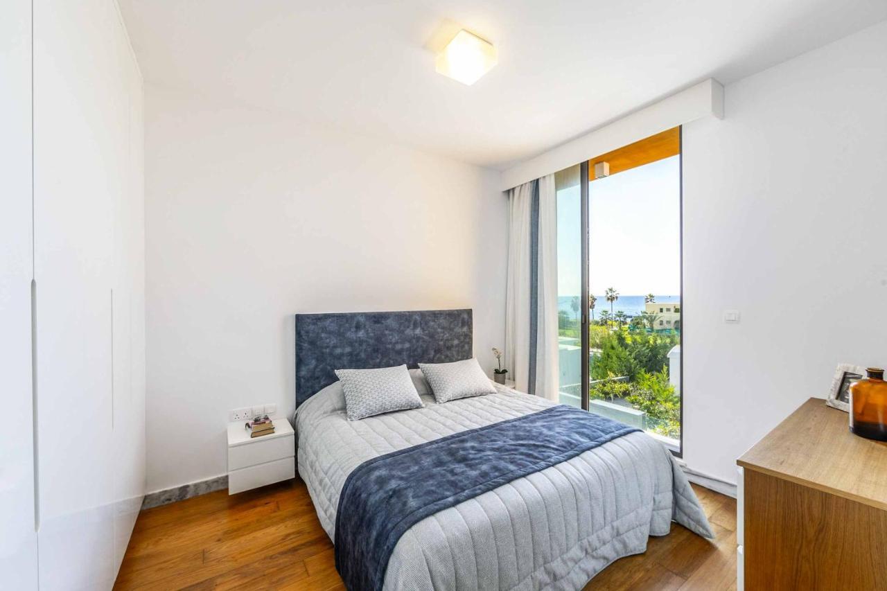 Laurus 6 * Paphos