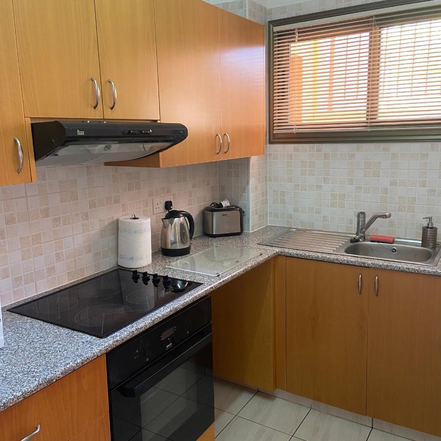 1 Bedroom Garden Flat, Sleeps 4 Apartamento Paphos