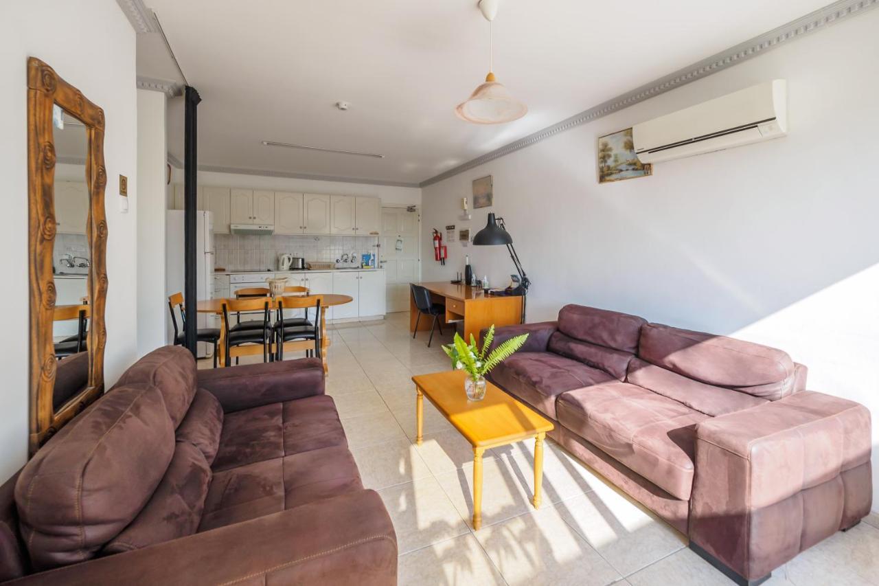 Apollonia Hotel Apartments 2*