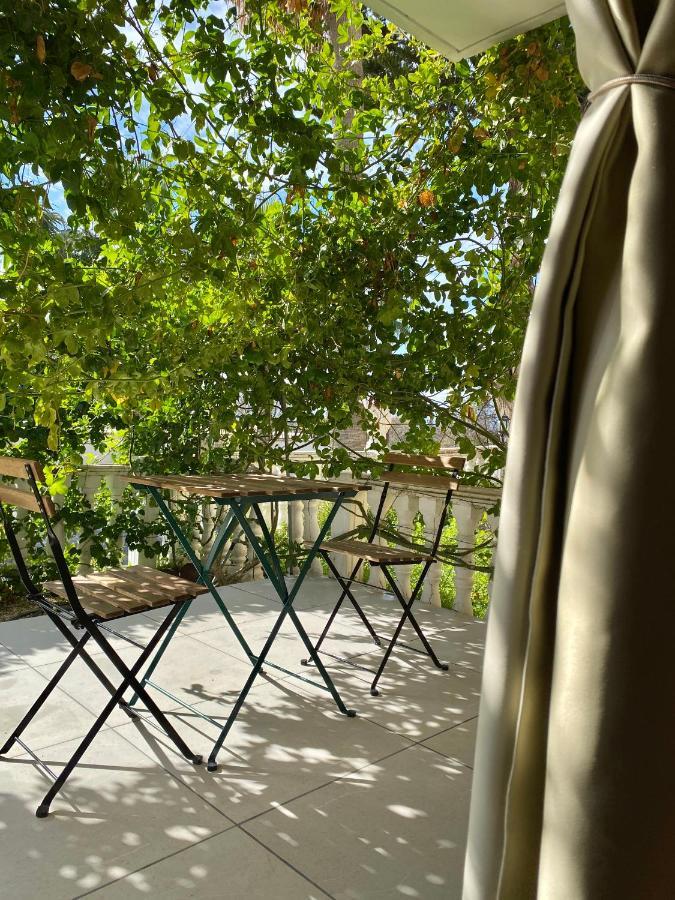 Guest house Moutallos Homes