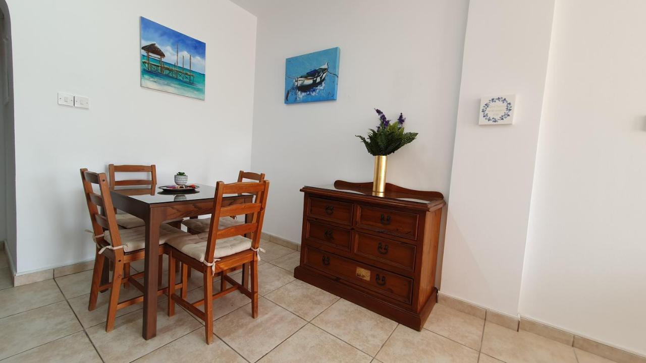 Peaceful With Double Bed - Oak Breeze