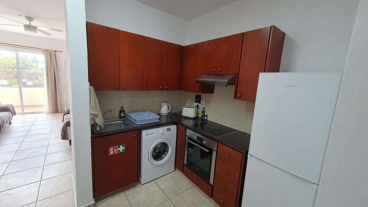 Apartment Peaceful With Double Bed - Oak Breeze Paphos