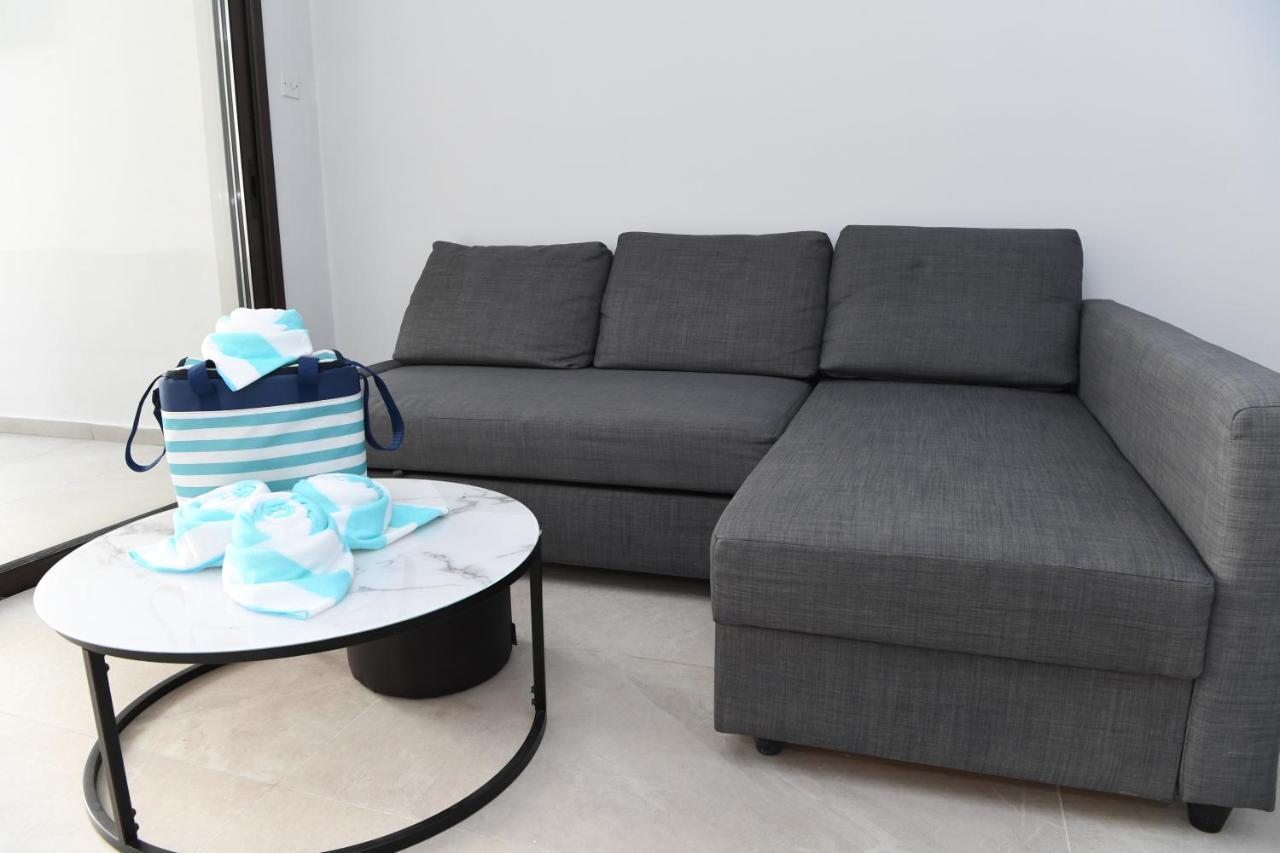 Alexis - 2-bedroom With Swimming Pool *
