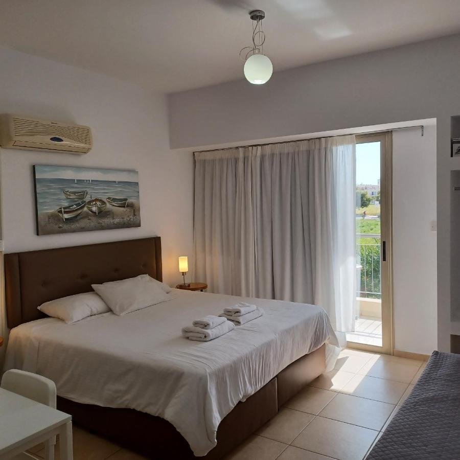 King's Holiday * Paphos