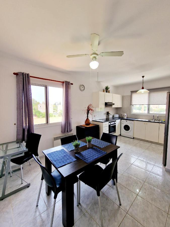 Emma's Place, 2 Bedroom With Pool View Paphos