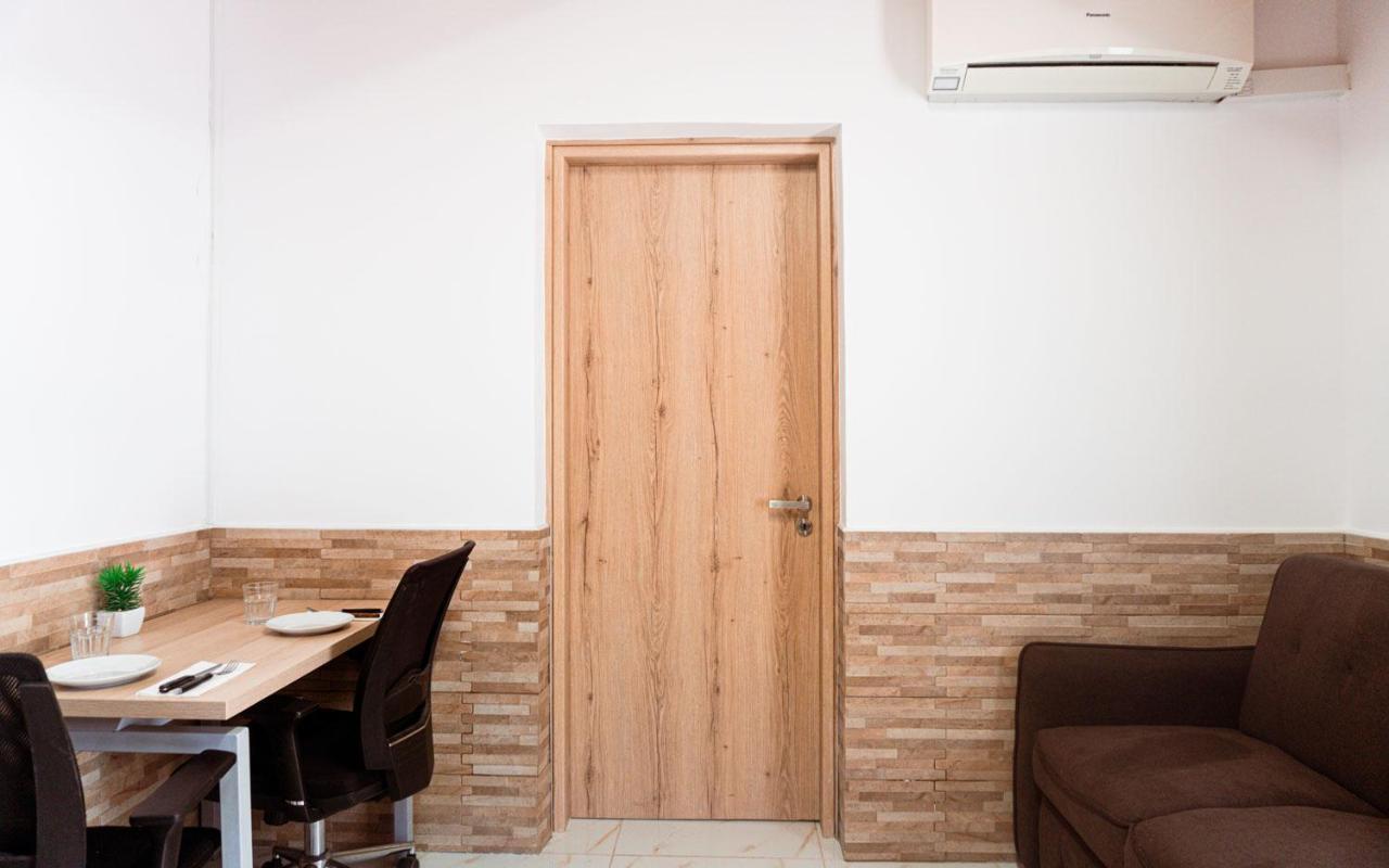 Dub House 3 *