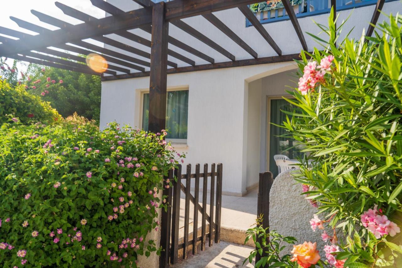 Gardens 3* Paphos