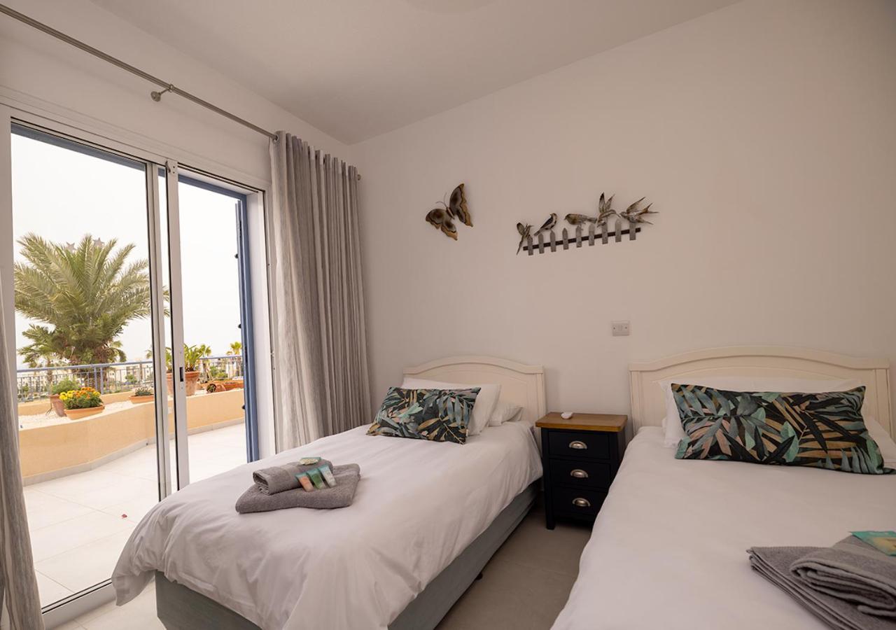 Apartment 105 Kings Palace - Fabulous 2 Bed, 2 Bath, Large Patio With Garden - Sea Views Paphos