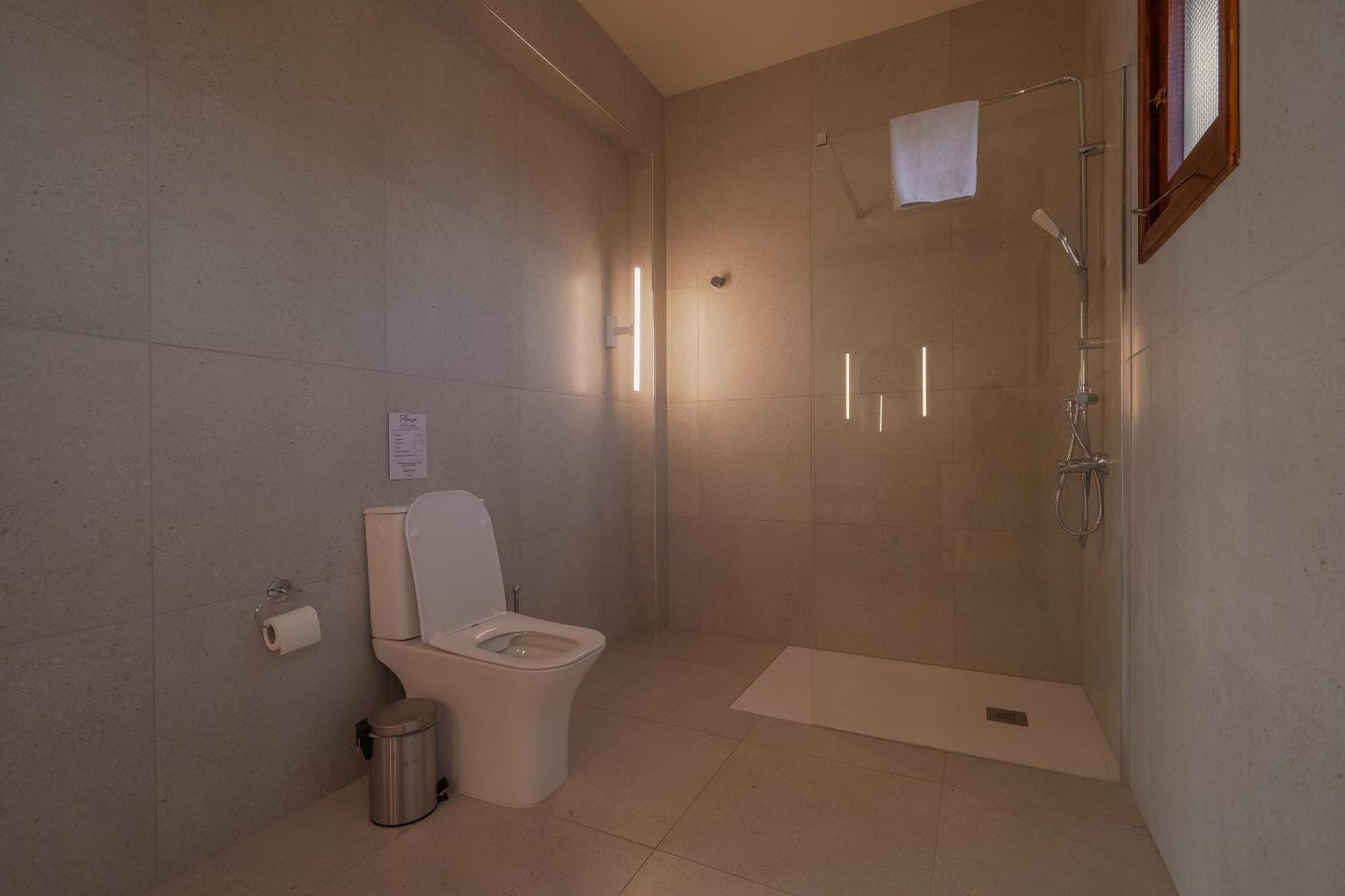 Phaedrus Living: Amarakos Villa *