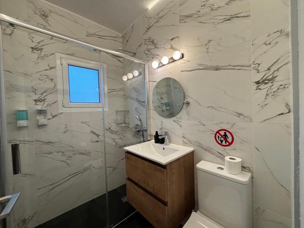 Venus Lighthouse 2b, Sea-view, Center Apartment *