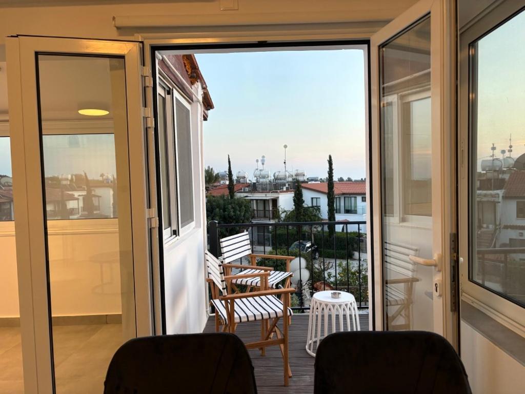 Venus Lighthouse 2b, Sea-view, Center Apartment