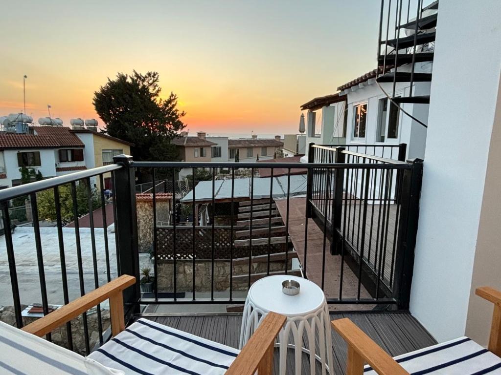 Apartment Venus Lighthouse 2b, Sea-view, Center Paphos