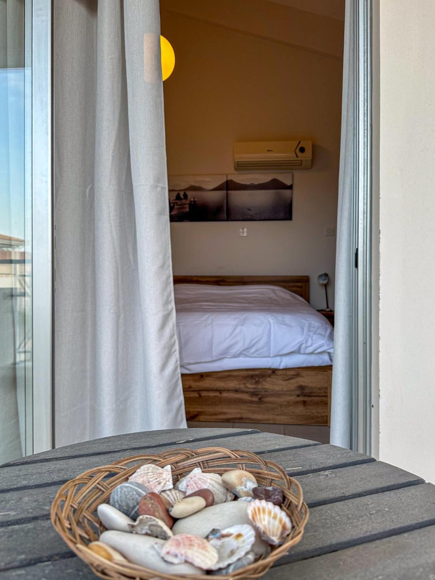 Nefeli Blue-horizon 2b, Pool, Suites, Big Balconies Apartment