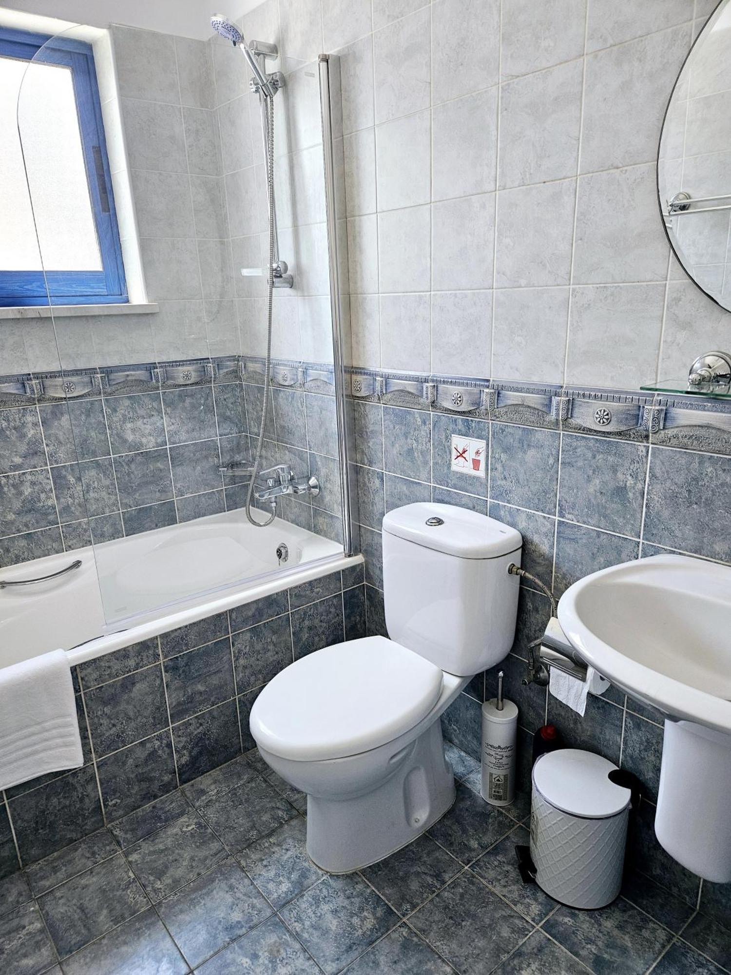 Apartment Marina Gardens, Delightful 2 Bedroom *