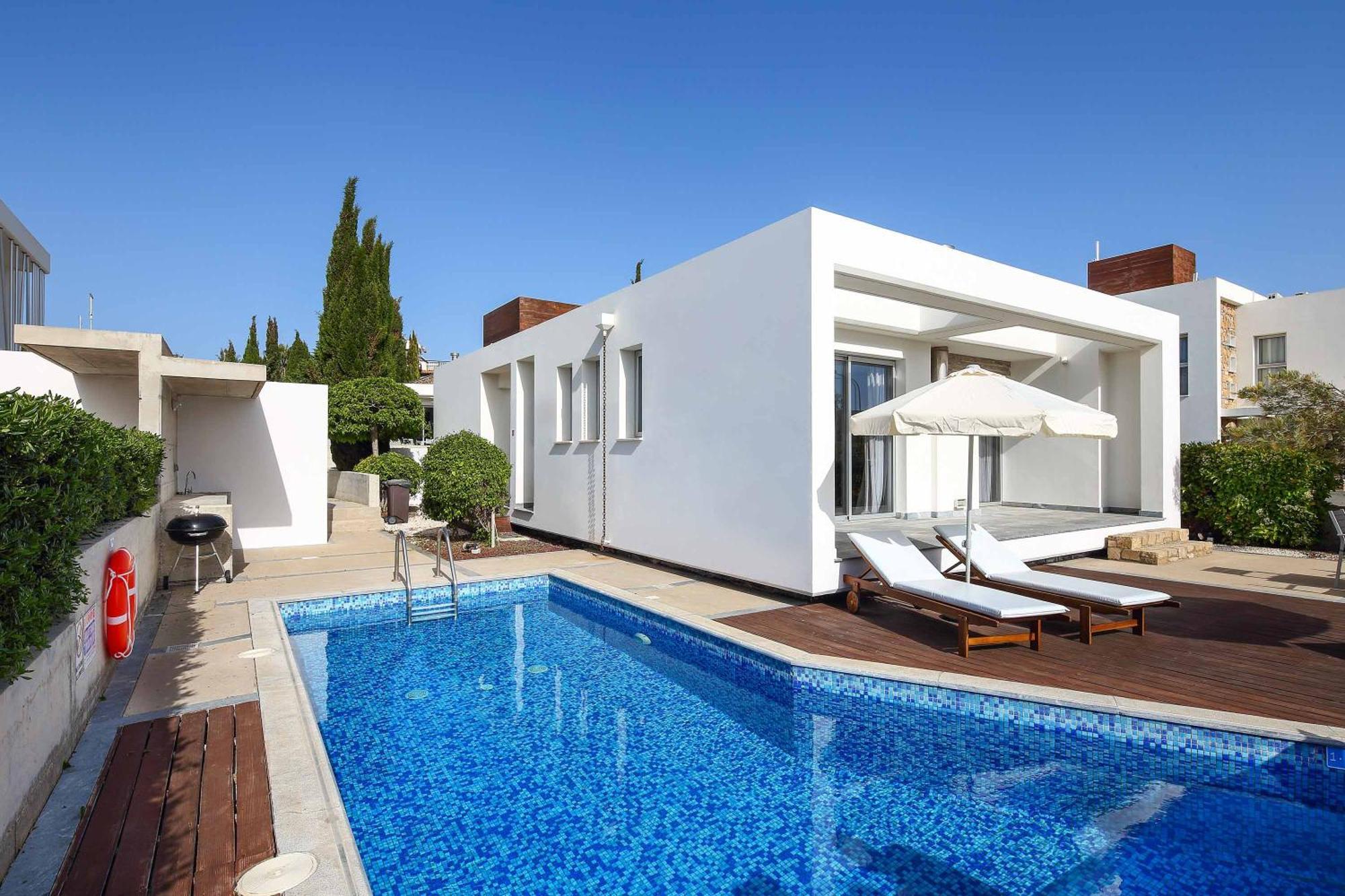Aqua Villa *