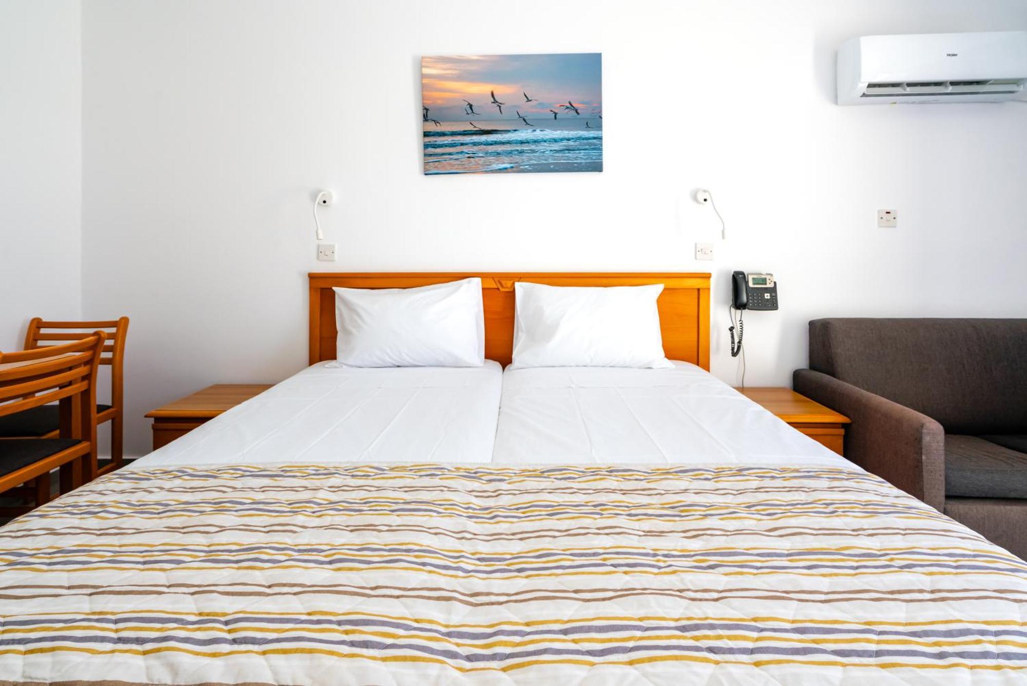 Helios Bay And 3*