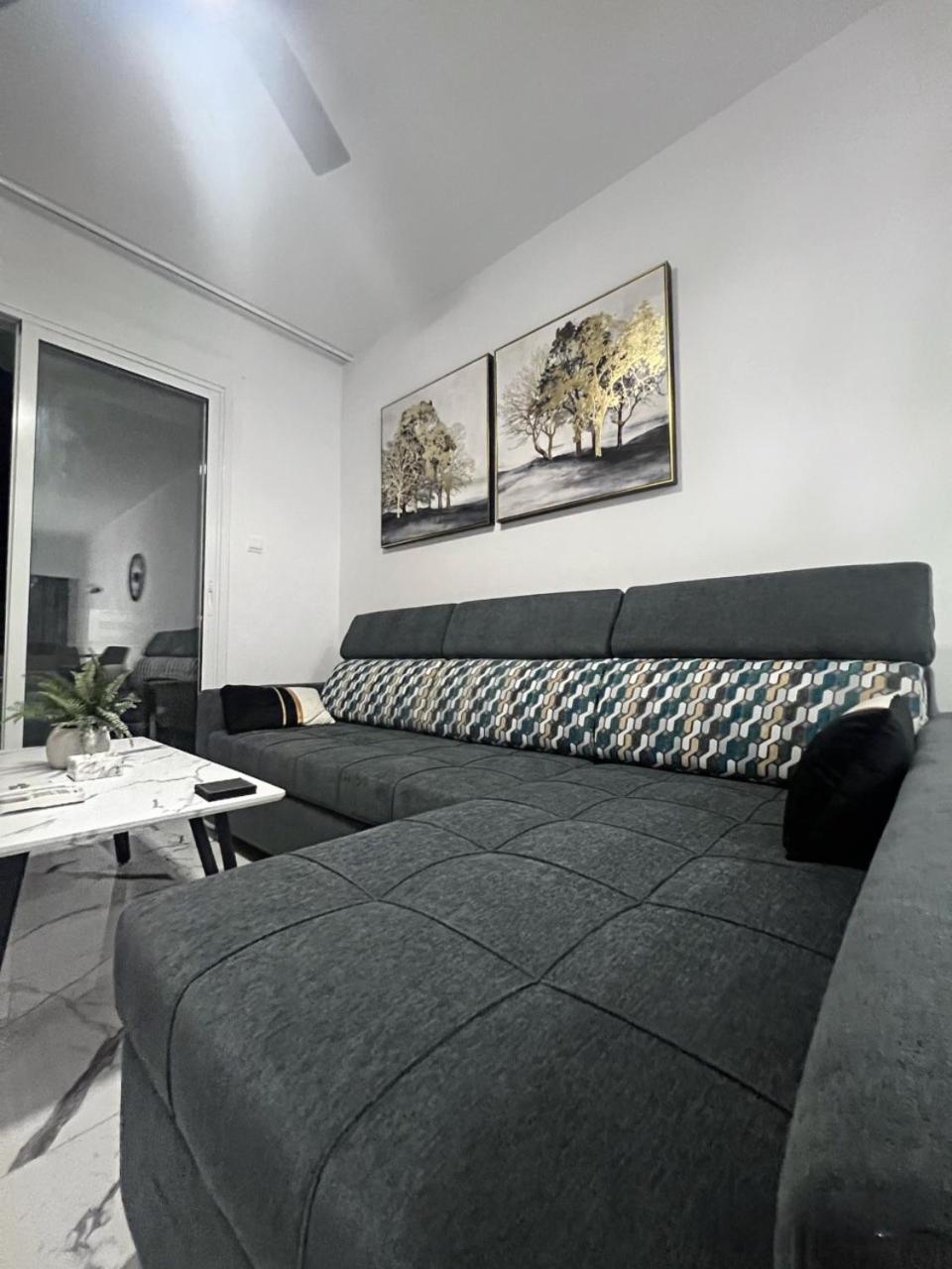 A5 Luxe Oasis Retreat - 3 Minute Drive To * Paphos