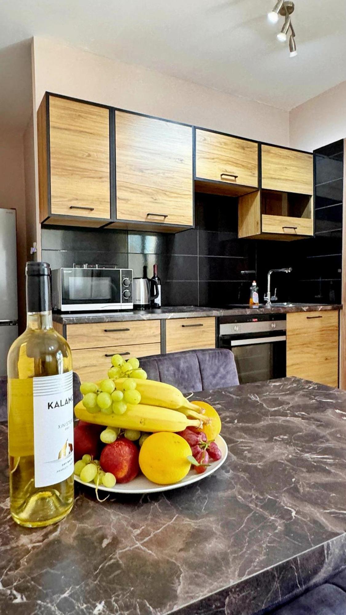 Beautiful 1 Bedroom 600 Meters From The Sea Venus Apartment