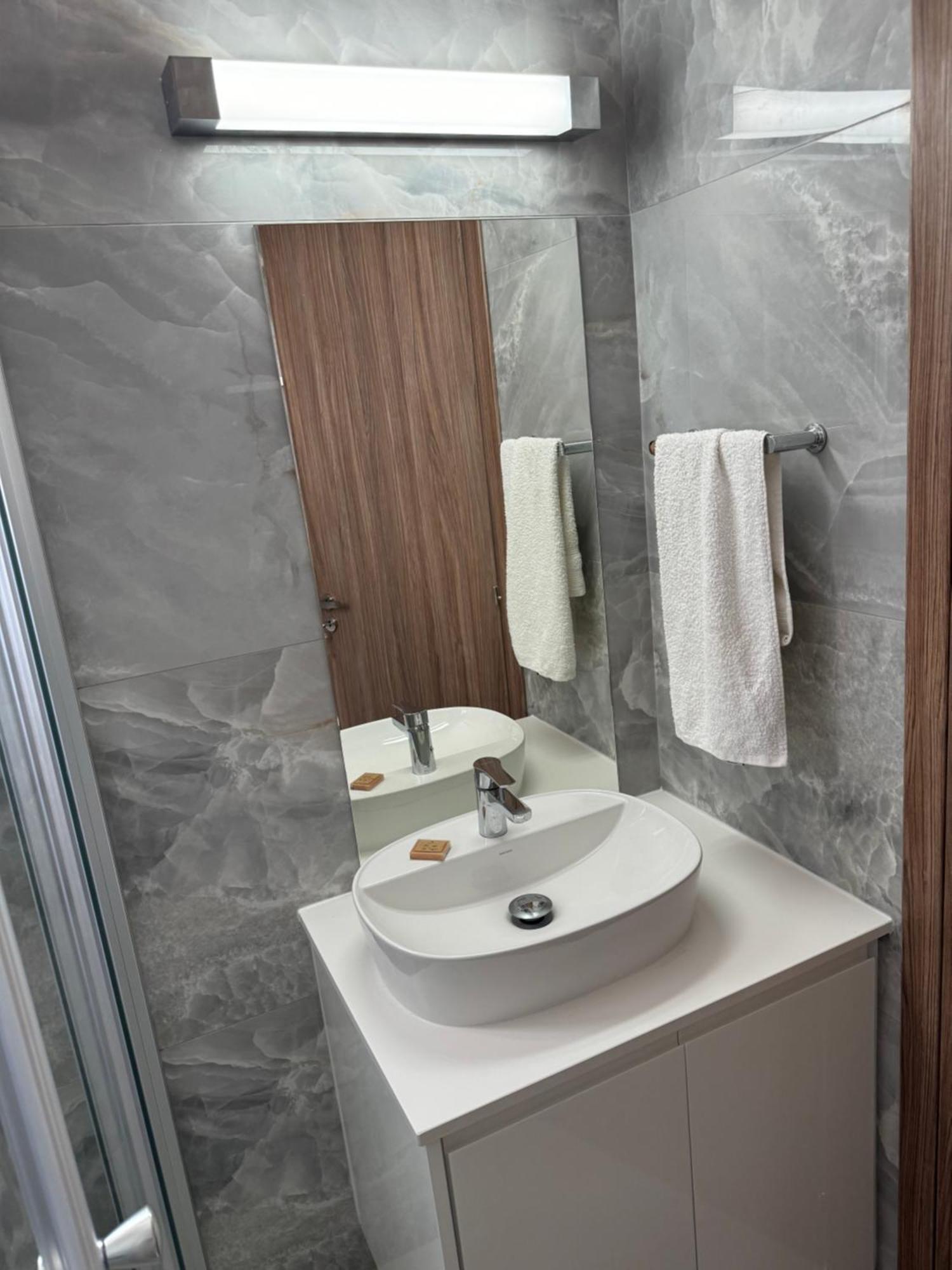 Apartamento Beachside Light House Kato 82 *