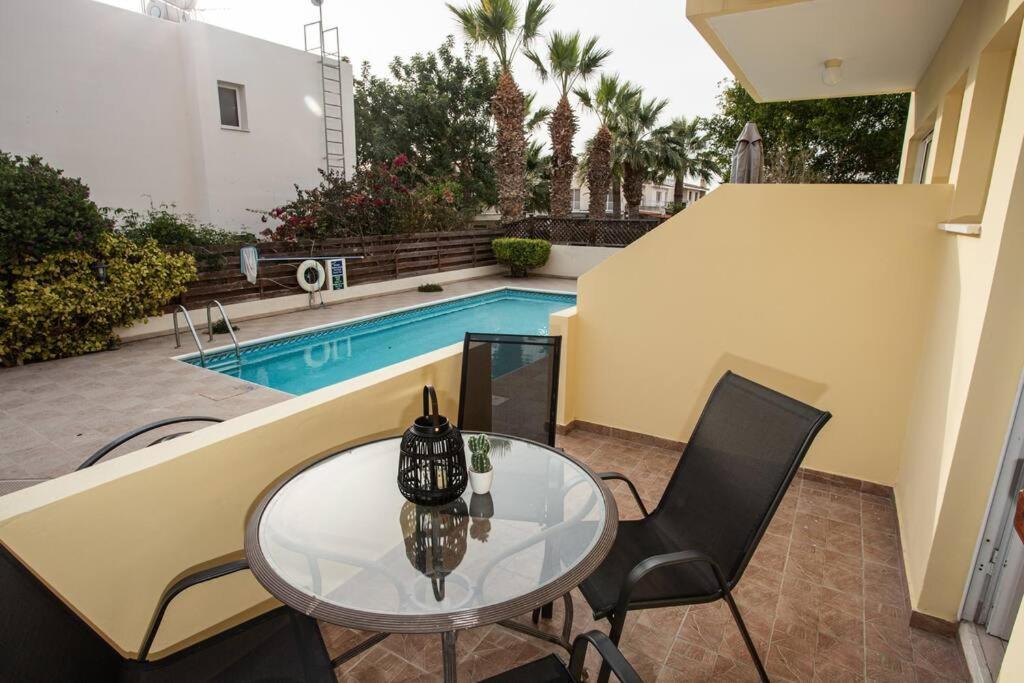 Holiday home Estea - Olympia's Skyview Townhouse With A Pool