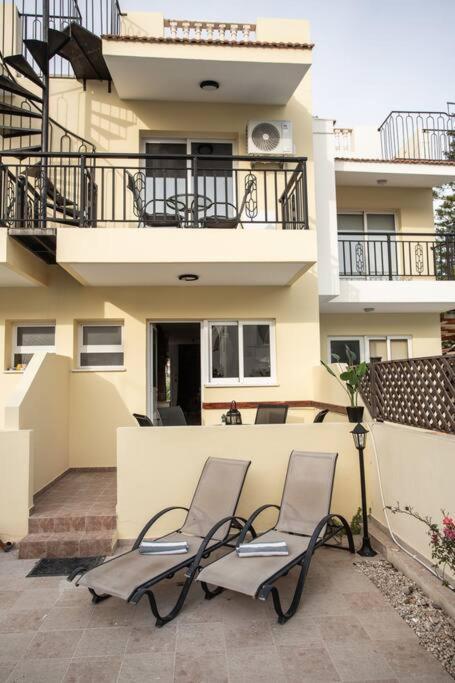 Holiday home Estea - Olympia's Skyview Townhouse With A Pool *