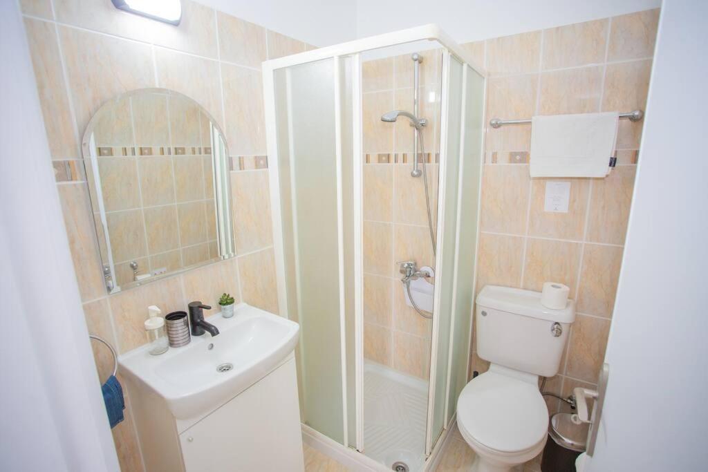 Estea - Olympia's Skyview Townhouse With A Pool * Paphos