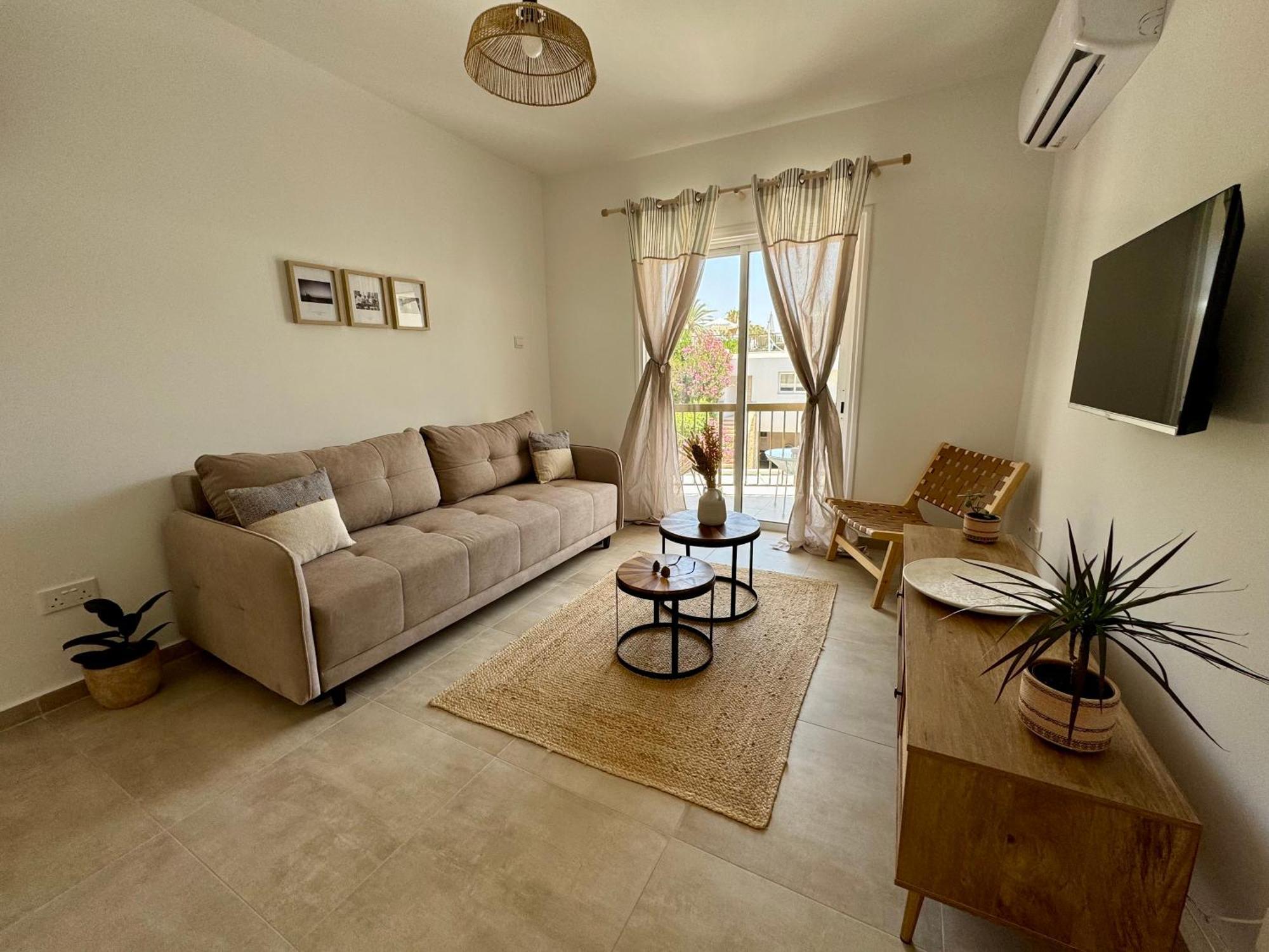 Apartamento Luxury Two Bed Kato Flat *