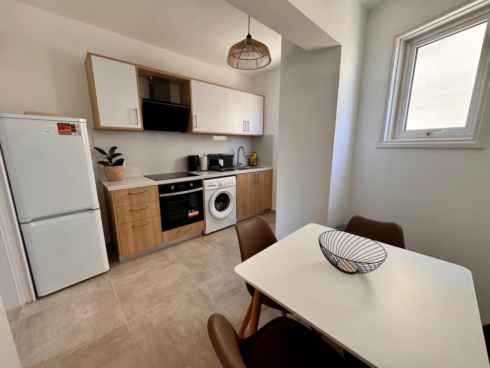 Apartamento Luxury Two Bed Kato Flat *